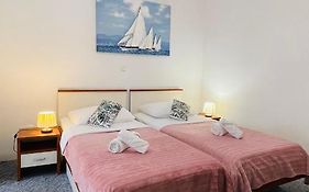 Apartmens And Rooms Madunic V